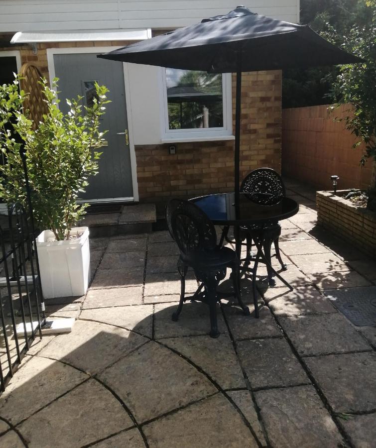 Quest Fulfiller - Near General Hospital, Free Parking & Garden Apartment Southampton Exterior photo